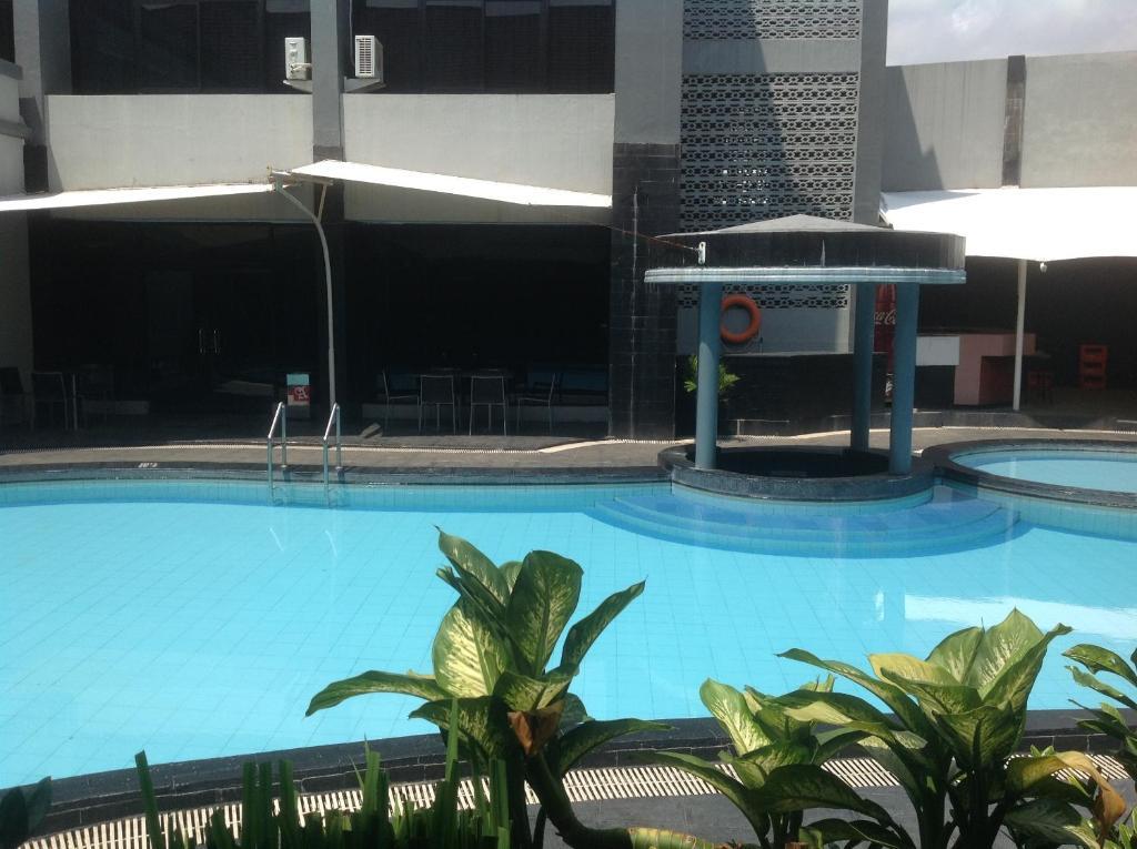 Hotel Swarna Dwipa باليمبانغْ المظهر الخارجي الصورة