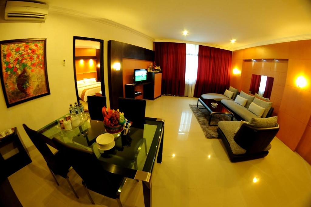 Hotel Swarna Dwipa باليمبانغْ الغرفة الصورة